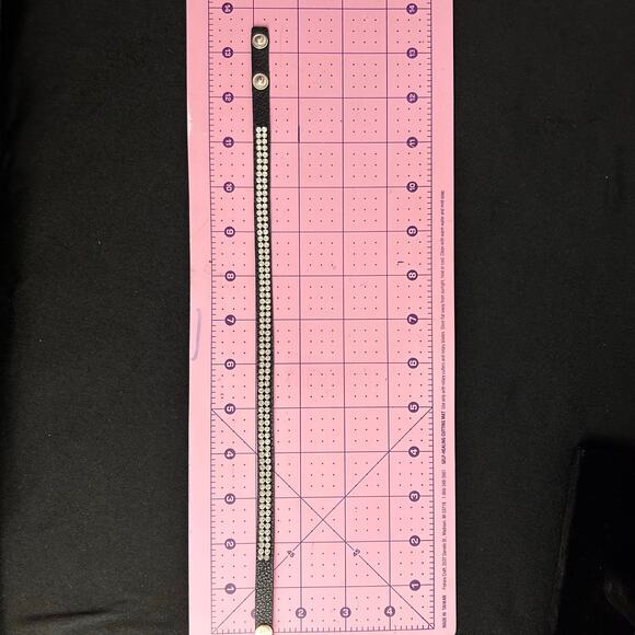 Chloe + Isabel Leather Double Wrap Rhinestone Black Bracelet Adjustable - Picture 4 of 6